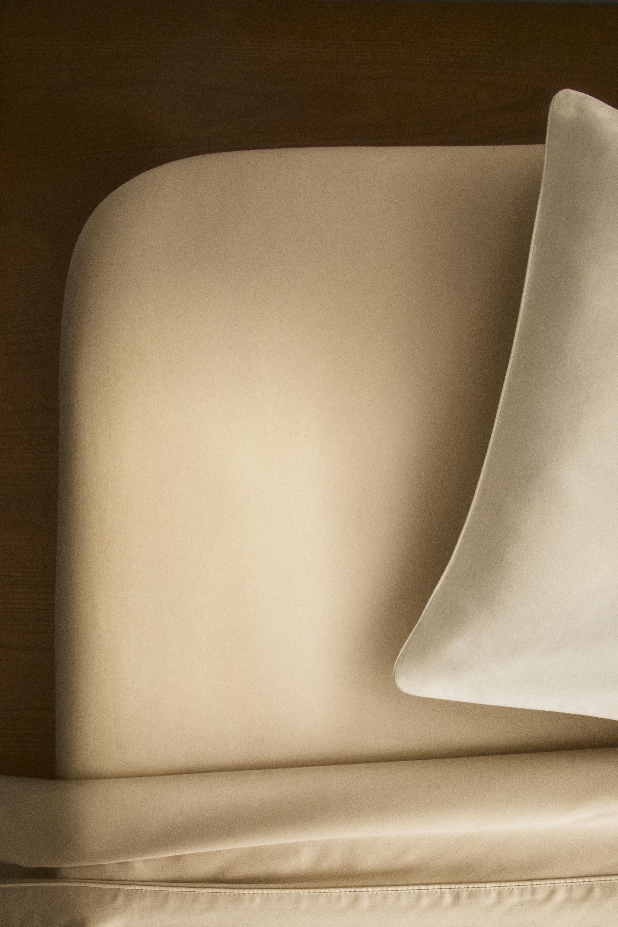 SATEEN FITTED SHEET | 15.7" THICK (500 THREAD COUNT)